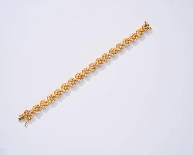 اسوار يد بتصميم أنيق